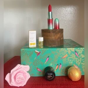 MAXCIMAL LIPSTICK-BUTTAH
CLARINS-LOWERY BOMB